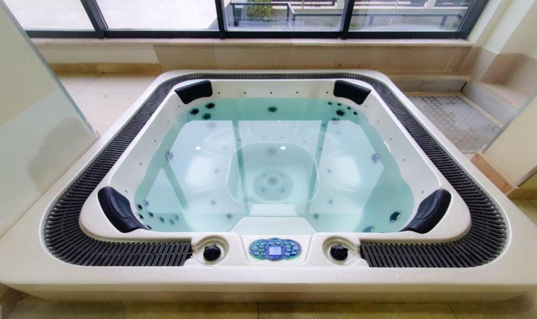 Alezzi Luxury Apartment Spa Resort Piscina Incalzita Sauna Parking Năvodari Eksteriør bilde